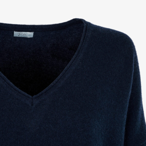 Navy cashmere pullover